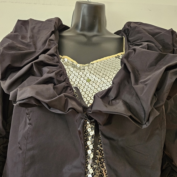 Dinh Ba Feminine Cropped Black Taffeta Jacket - Picture 3 of 8